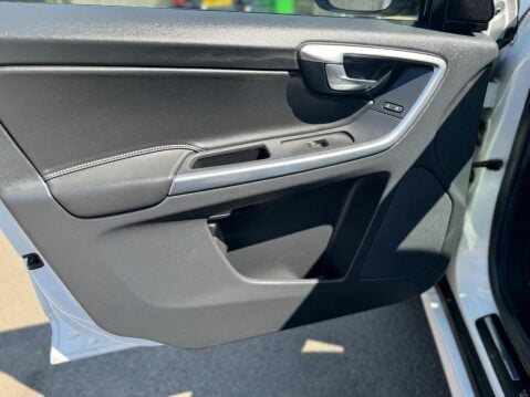 Volvo XC60 2.0 D4 SE Lux Nav Auto Euro 6 (s/s) 5dr 31