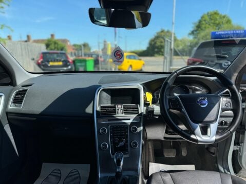 Volvo XC60 2.0 D4 SE Lux Nav Auto Euro 6 (s/s) 5dr 33