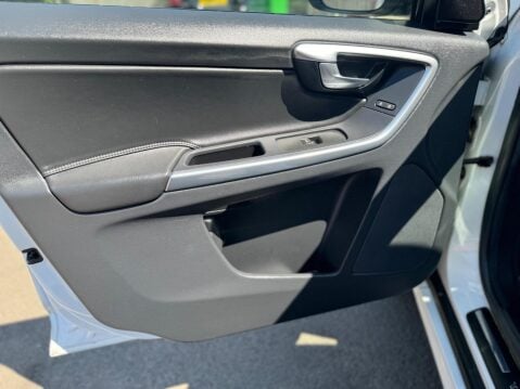 Volvo XC60 2.0 D4 SE Lux Nav Auto Euro 6 (s/s) 5dr 31