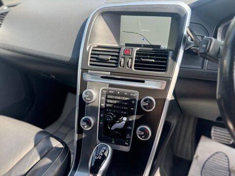 Volvo XC60 2.4 D5 R-Design Lux Nav Auto AWD Euro 6 (s/s) 5dr 25