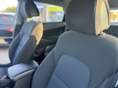 Hyundai TUCSON 1.6 GDi Blue Drive SE Nav Euro 6 (s/s) 5dr 29