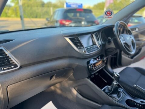 Hyundai TUCSON 1.6 GDi Blue Drive SE Nav Euro 6 (s/s) 5dr 28