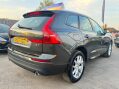 Volvo XC60 2.0 D4 Momentum Auto AWD Euro 6 (s/s) 5dr 8