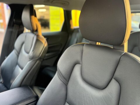 Volvo XC60 2.0 D4 Momentum Auto AWD Euro 6 (s/s) 5dr 25
