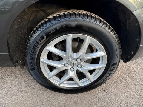 Volvo XC60 2.0 D4 Momentum Auto AWD Euro 6 (s/s) 5dr 41