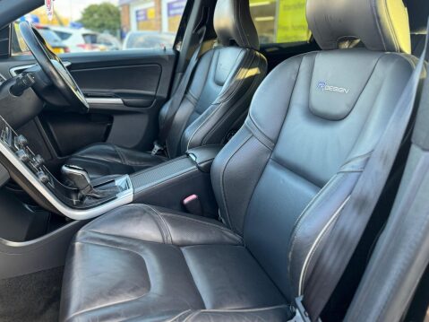 Volvo XC60 2.4 D5 R-Design Lux Nav Geartronic AWD Euro 5 5dr 25