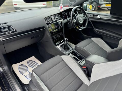 Volkswagen Golf 2.0 TSI BlueMotion Tech R 4Motion Euro 6 (s/s) 3dr 36
