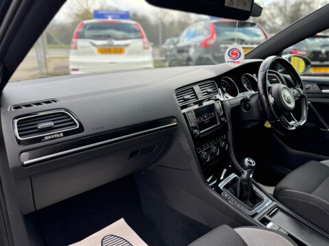 Volkswagen Golf 2.0 TSI BlueMotion Tech R 4Motion Euro 6 (s/s) 3dr 32
