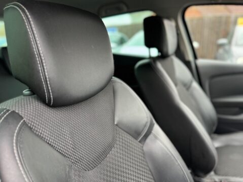 Renault Clio 0.9 TCe GT Line Euro 6 (s/s) 5dr 25