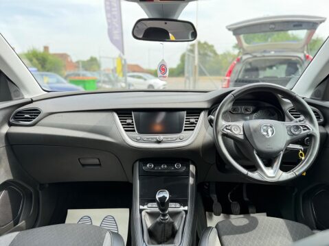 Vauxhall Grandland X 1.2 Turbo SRi Nav Euro 6 (s/s) 5dr 22