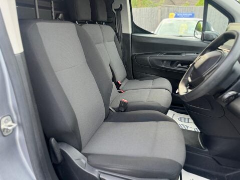 Peugeot Partner 1.5 BlueHDi 1000 Professional Standard Panel Van SWB Euro 6 5dr 17