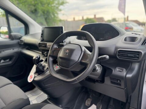 Peugeot Partner 1.5 BlueHDi 1000 Professional Standard Panel Van SWB Euro 6 5dr 21