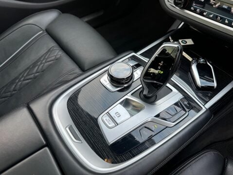 BMW 7 Series 3.0 740d M Sport Auto xDrive Euro 6 (s/s) 4dr 18