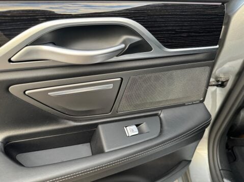 BMW 7 Series 3.0 740d M Sport Auto xDrive Euro 6 (s/s) 4dr 31