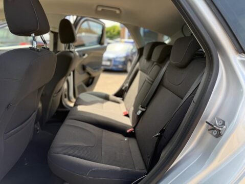 Ford Focus 1.6 Titanium Euro 5 5dr 18