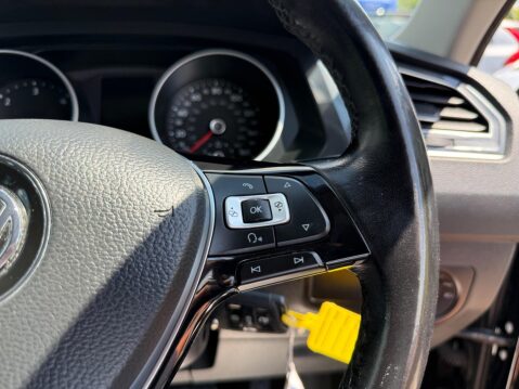 Volkswagen Tiguan 2.0 TDI SE Navigation DSG 4Motion Euro 6 (s/s) 5dr 41