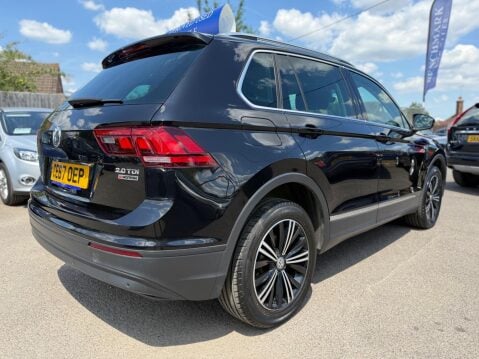 Volkswagen Tiguan 2.0 TDI SE Navigation DSG 4Motion Euro 6 (s/s) 5dr 9