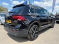 Volkswagen Tiguan 2.0 TDI SE Navigation DSG 4Motion Euro 6 (s/s) 5dr 9