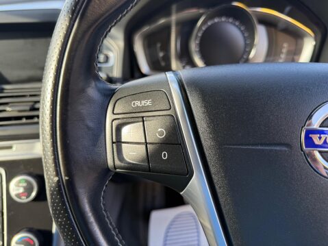 Volvo XC60 2.0 D4 R-Design Nav Auto Euro 6 (s/s) 5dr 31
