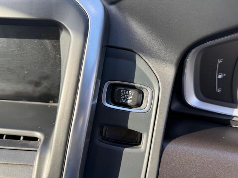 Volvo XC60 2.0 D4 R-Design Nav Auto Euro 6 (s/s) 5dr 34