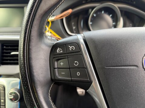 Volvo V40 2.0 D4 R-Design Euro 6 (s/s) 5dr 22