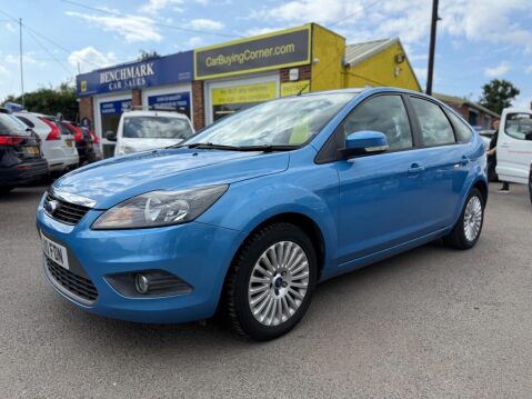 Ford Focus 1.6 Zetec 5dr 1