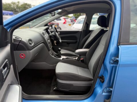 Ford Focus 1.6 Zetec 5dr 13