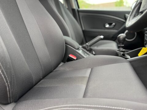 Renault Megane 1.6 16V Dynamique TomTom Euro 5 5dr 11