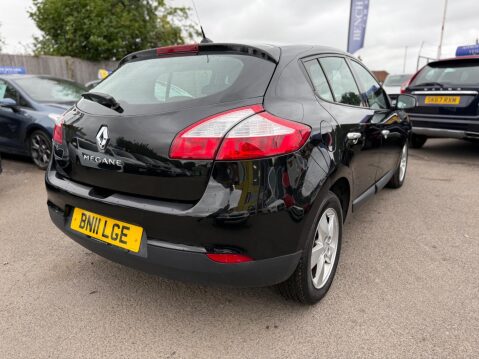 Renault Megane 1.6 16V Dynamique TomTom Euro 5 5dr 5