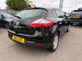 Renault Megane 1.6 16V Dynamique TomTom Euro 5 5dr 5