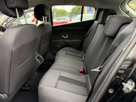 Renault Megane 1.6 16V Dynamique TomTom Euro 5 5dr 18