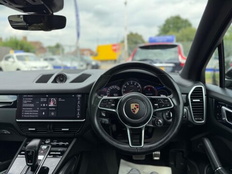 Porsche Cayenne 2.9T V6 S TiptronicS 4WD Euro 6 (s/s) 5dr 26
