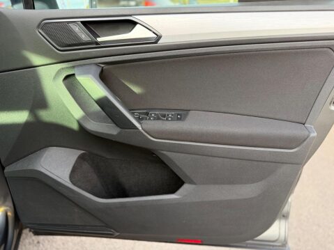 Volkswagen Tiguan 1.4 TSI SE Navigation Euro 6 (s/s) 5dr 19