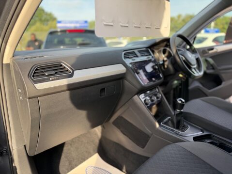 Volkswagen Tiguan 1.4 TSI SE Navigation Euro 6 (s/s) 5dr 26
