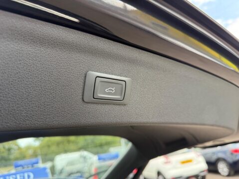 Audi Q3 1.4 TFSI CoD S line Edition Euro 6 (s/s) 5dr 21