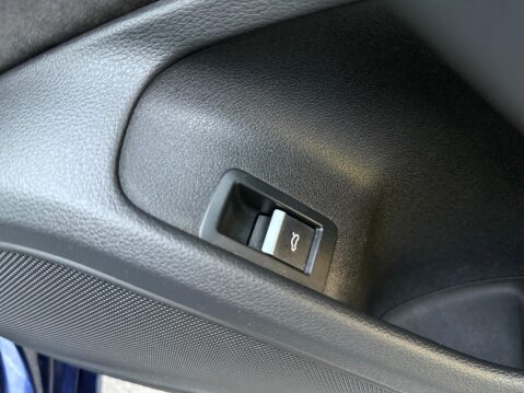 Audi A4 2.0 TFSI 35 S line Euro 6 (s/s) 4dr 16