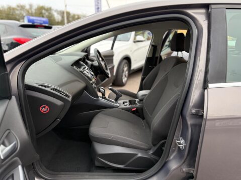 Ford Focus 1.6 Titanium Navigator Powershift Euro 5 5dr 18