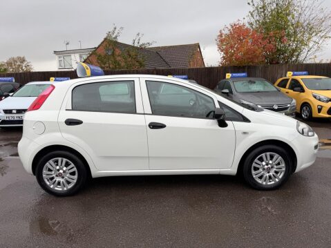 Fiat Punto 1.2 Pop + Euro 6 5dr 4