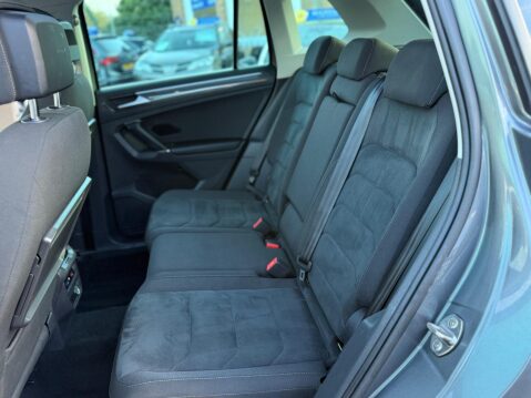Volkswagen Tiguan 2.0 TDI SEL DSG Euro 6 (s/s) 5dr 19