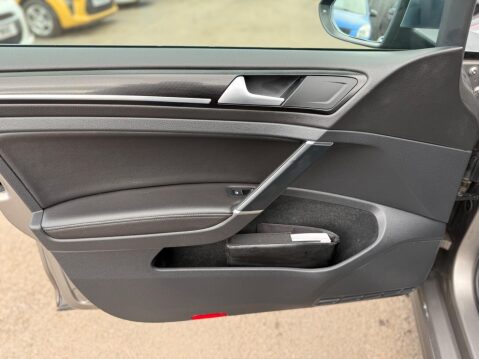 Volkswagen Golf 2.0 TSI BlueMotion Tech R 4Motion Euro 6 (s/s) 5dr 34