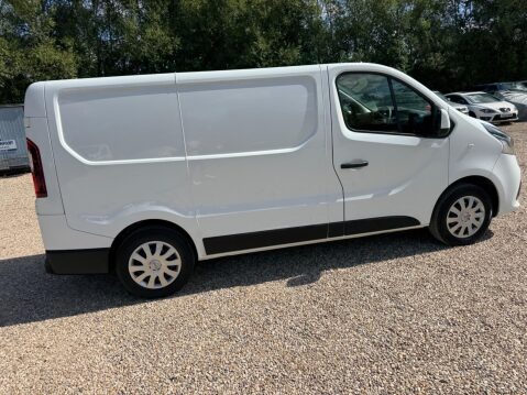 Nissan NV300 2.0 dCi 28 Acenta L1 H1 Euro 6 4dr 36