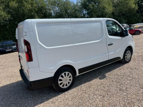 Nissan NV300 2.0 dCi 28 Acenta L1 H1 Euro 6 4dr 33