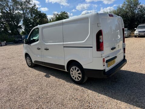 Nissan NV300 2.0 dCi 28 Acenta L1 H1 Euro 6 4dr 24