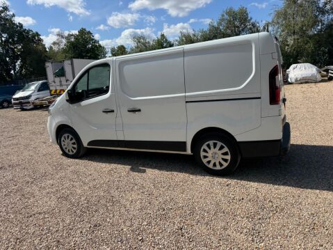 Nissan NV300 2.0 dCi 28 Acenta L1 H1 Euro 6 4dr 26