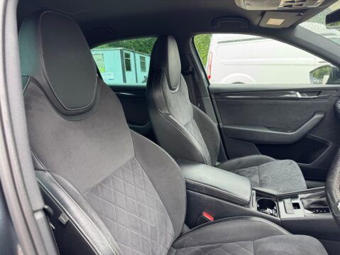 Skoda Superb 2.0 TDI SportLine DSG Euro 6 (s/s) 5dr 29