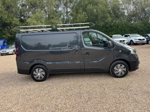 Renault Trafic 2.0 dCi ENERGY 28 Business+ EDC SWB Standard Roof Euro 6 (s/s) 5dr 24