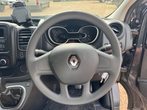 Renault Trafic 2.0 dCi ENERGY 28 Business+ EDC SWB Standard Roof Euro 6 (s/s) 5dr 39
