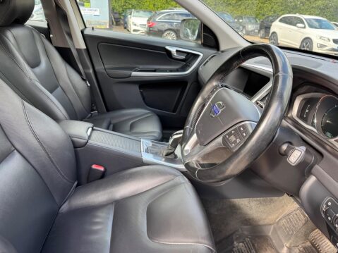 Volvo XC60 2.4 D5 SE Lux Nav Geartronic AWD Euro 5 5dr 24