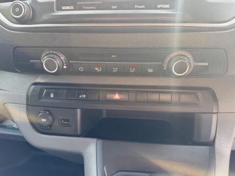 Vauxhall Vivaro 1.5 Turbo D 2700 Sportive L1 H1 Euro 6 (s/s) 6dr 36