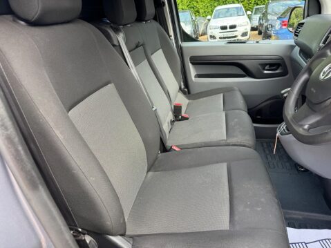 Vauxhall Vivaro 1.5 Turbo D 2700 Sportive L1 H1 Euro 6 (s/s) 6dr 33